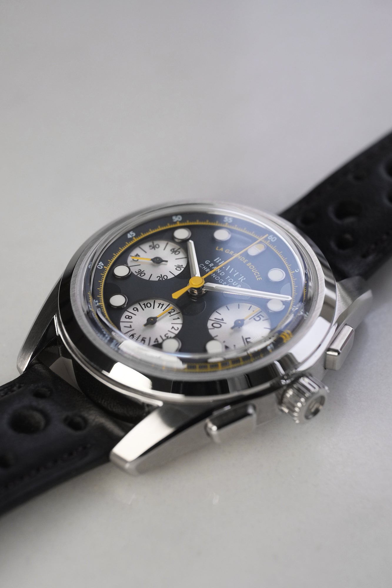 Grand Tour Yellow Edition sample